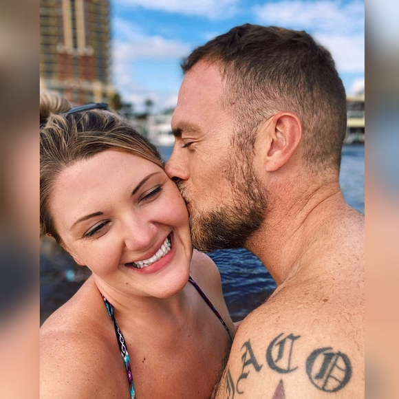 Meet your Posher, Jenna - Picture 1 of 1